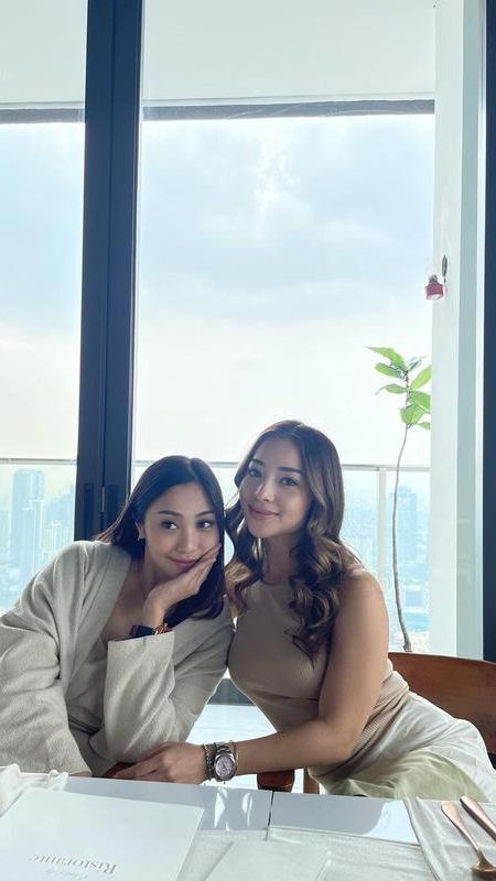 Pesona Kecantikan Winona Willy Adik Nikita Willy, 11 12 dengan Sang Kakak