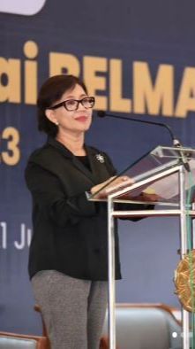 Rektor UGM Ova Emilia Terpilih Jadi Pemimpin Populer di Media Sosial, Ini Sosoknya