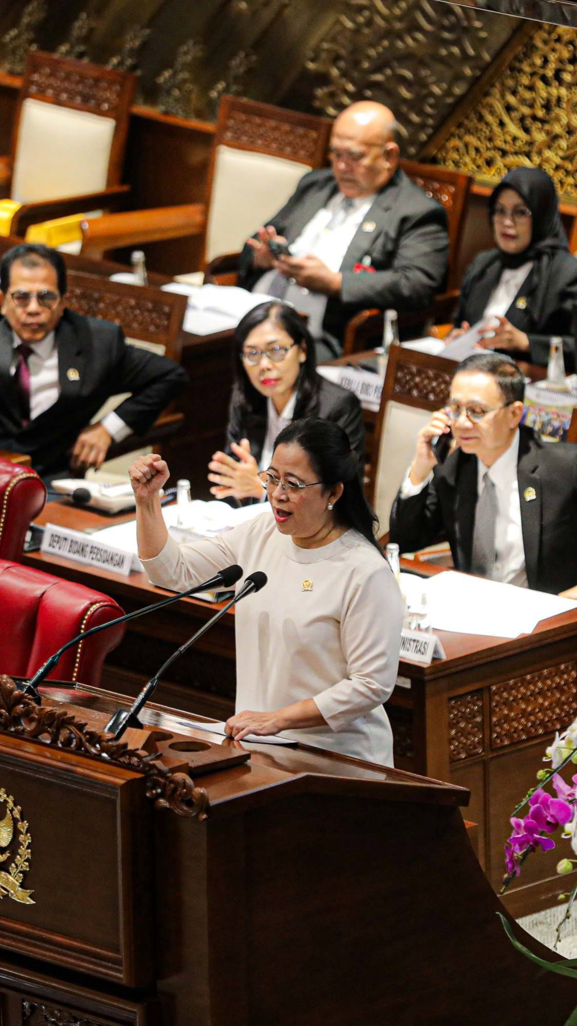 FOTO : Puan Maharani Pimpin Pembukaan Masa Sidang Paripurna II Tahun 2023-2024 yang Dihadiri 154 Anggota Secara Fisik