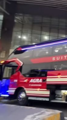 Wow Fasilitas Sleeper Bus Agra Mas Seperti Hotel, Bikin Betah Penumpang Sopirnya Cantik Memesona