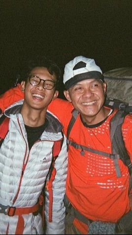 Terbaru Naik Gunung Bareng, Intip Momen Kedekatan Ganjar Pranowo dengan Alam Ganjar