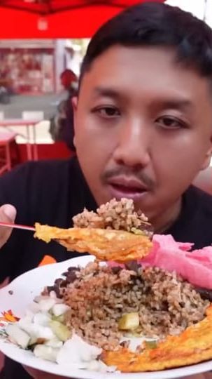 Nagita Slavina Buka Nasi Goreng 'Nagih' Menu Citarasa Masakan Padang, Begini Rasanya Bikin Ngiler