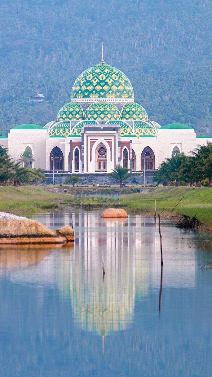 Intip Kemegahan Masjid Agung Natuna di Kepulauan Riau, Bak Miniatur Taj Mahal di India