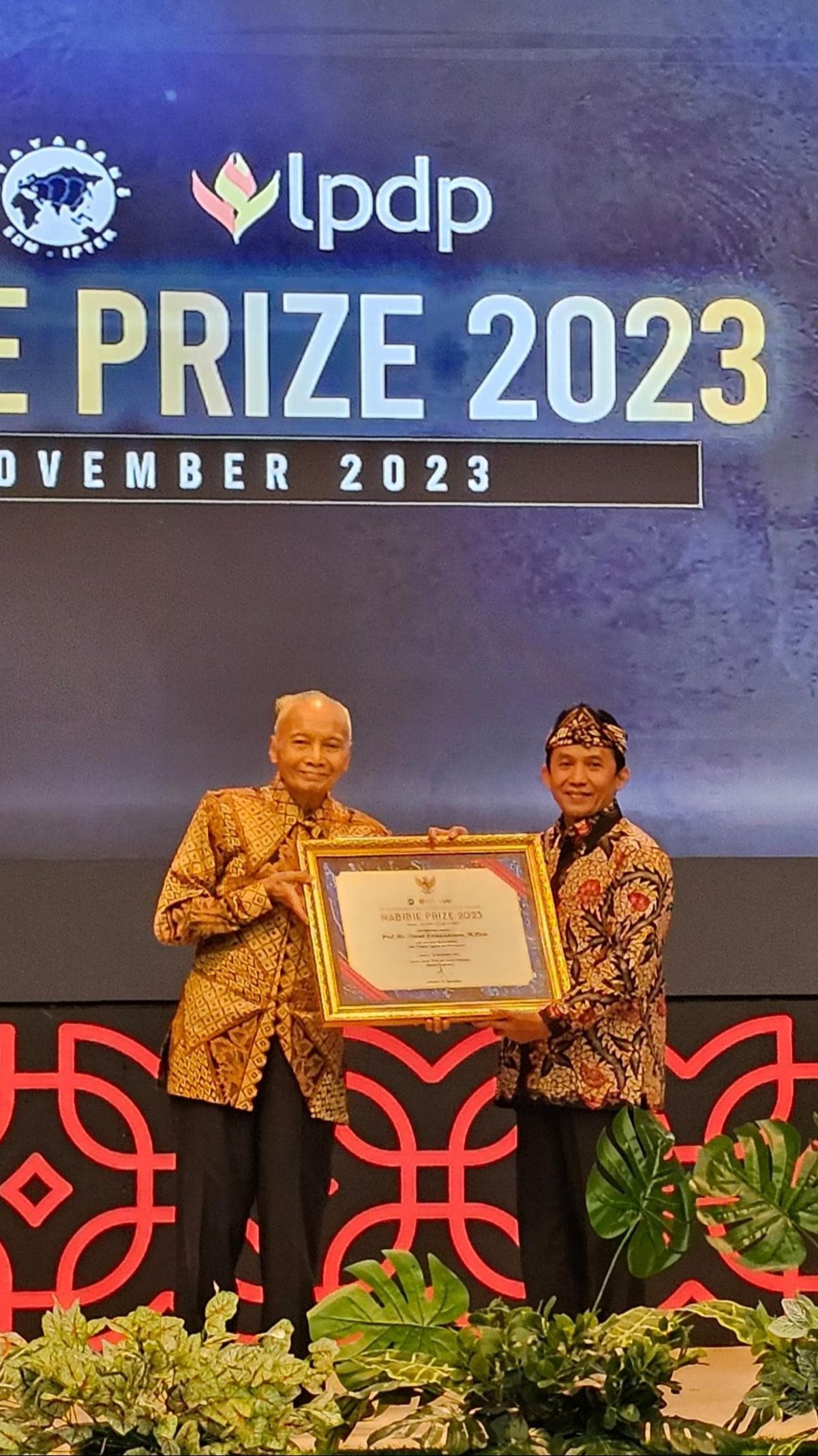 Guru Besar Filologi UIN Jakarta Raih Habibie Prize: Indonesia Tak Boleh Lupakan Kearifan Lokal Manuskrip