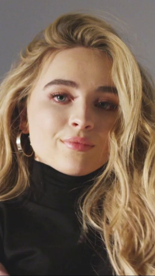 Terinspirasi dari Film Horor, Berikut beberapa Fakta Menarik Di Balik Video Musik Feather Milik Sabrina Carpenter