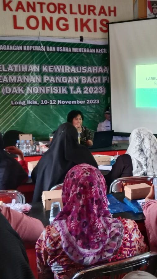 Disperindagkop UKM Kabupaten Paser Gelar Pelatihan Keamanan Pangan Bagi Pelaku Usaha