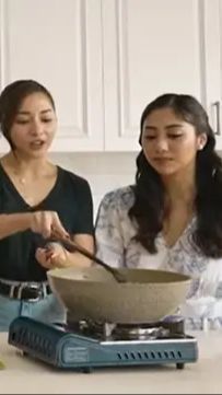 Seru Abis! Nikita Willy Langsung Ajak Chef Pro ke Rumah Buat Momen Masak Bareng Sang Adik