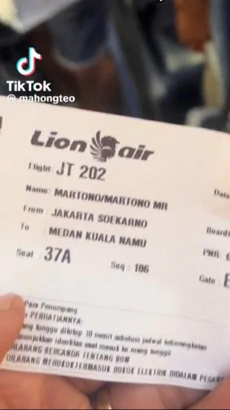 Viral Tiket Pesawat No. 37 Tapi Kursi Hanya Sampai No. 34, Komentar Warganet Bikin Ngakak