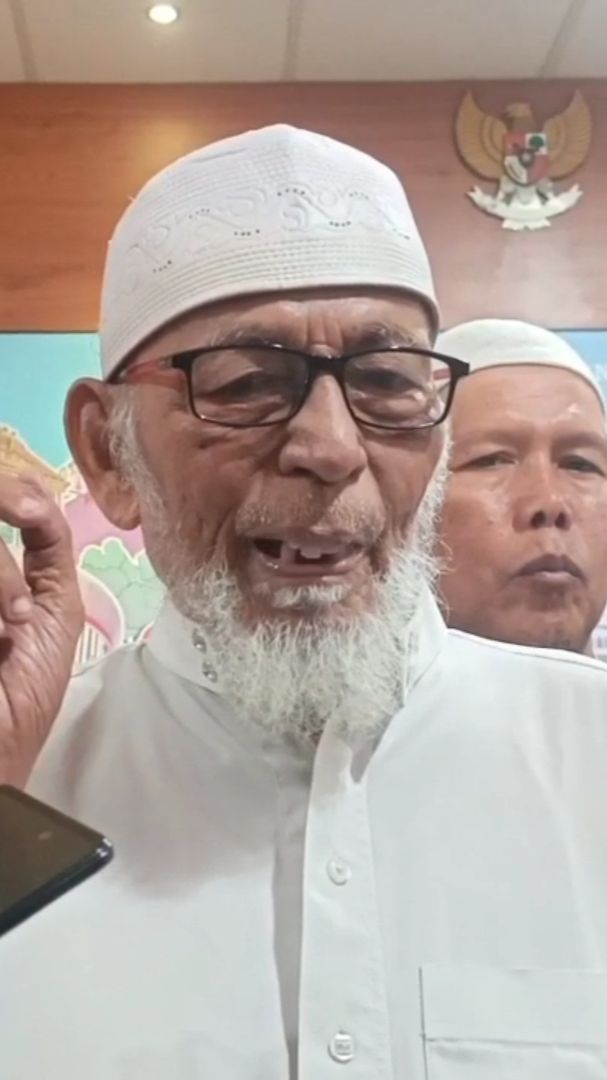 Abu Bakar Ba'asyir Sambangi Kantor Gibran, Titip Surat Nasihat untuk Prabowo