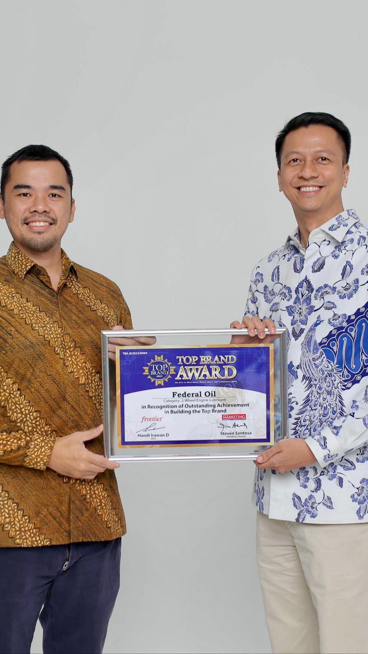 Federal Oil  Raih Top Brand Award 2023 Kategori Pelumas Sepeda Motor