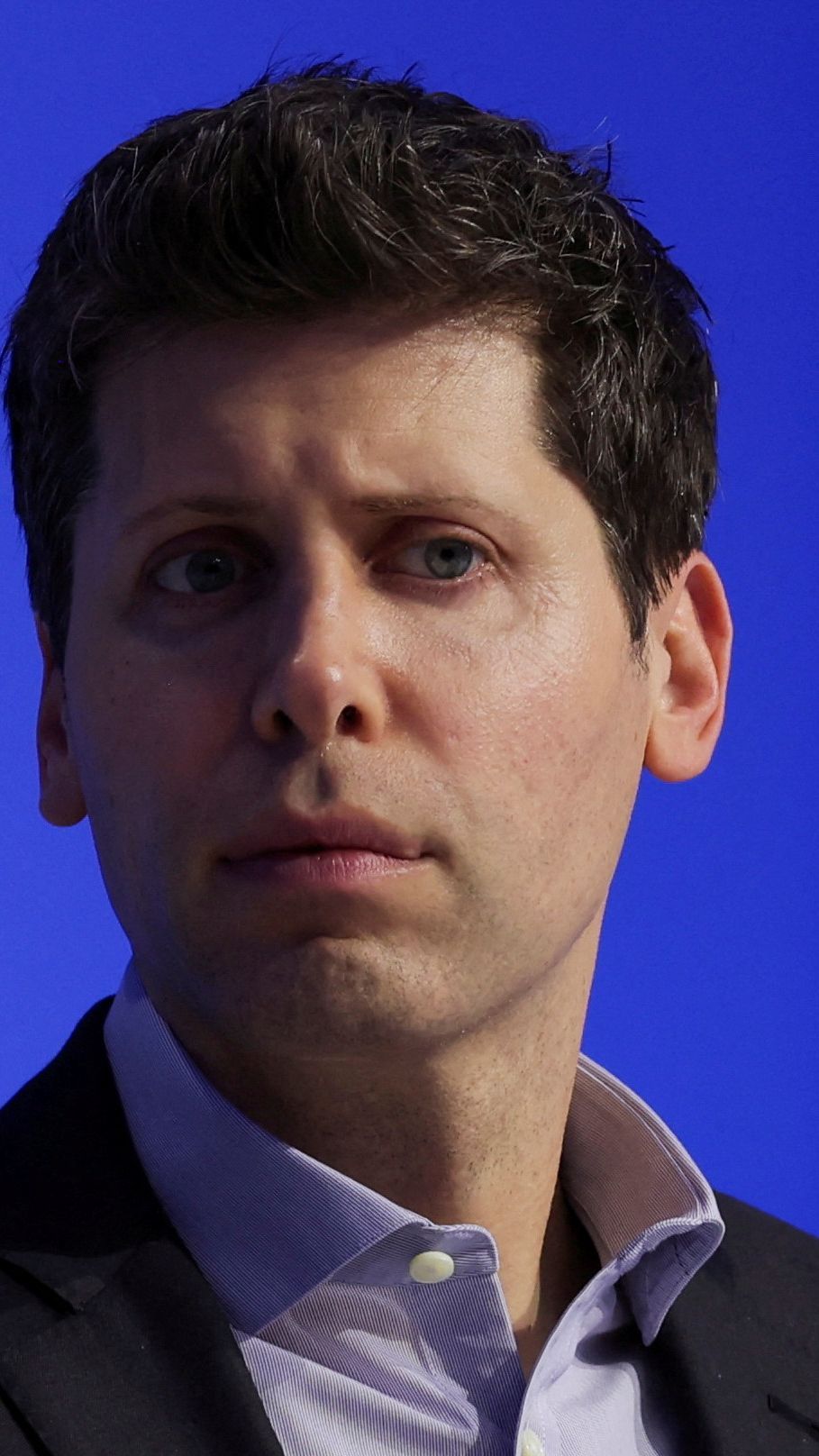 Microsoft Rekrut Eks Bos OpenAI Sam Altman