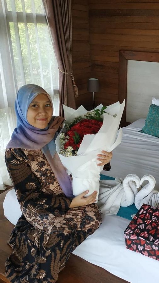 Cantik & Selalu Tampil Sederhana, Potret Dokter Vina Anak Cawapres Mahfud MD yang Tak Tersorot