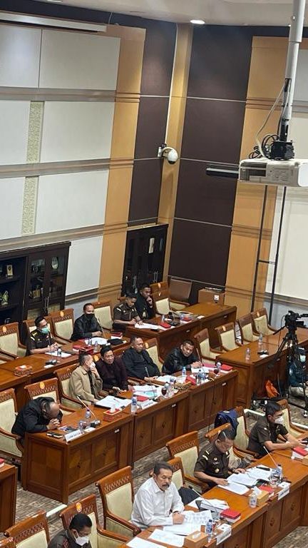 Komisi III Segera Bentuk Panja Netralitas Polri