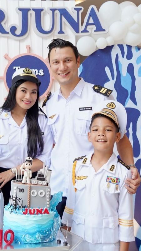 Pesta di Rumah Namun Meriah, 8 Foto Perayaan Ulang Tahun Arjuna Anak Titi Kamal dan Christian Sugiono