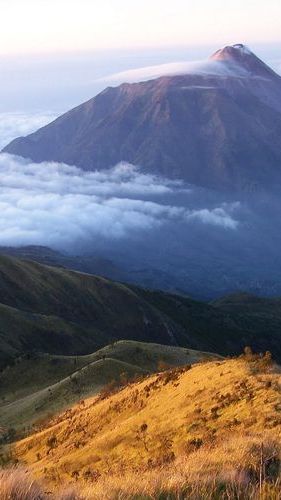 Mitos Gunung Aseupan, Adanya Makam Misterius Tanpa Nama