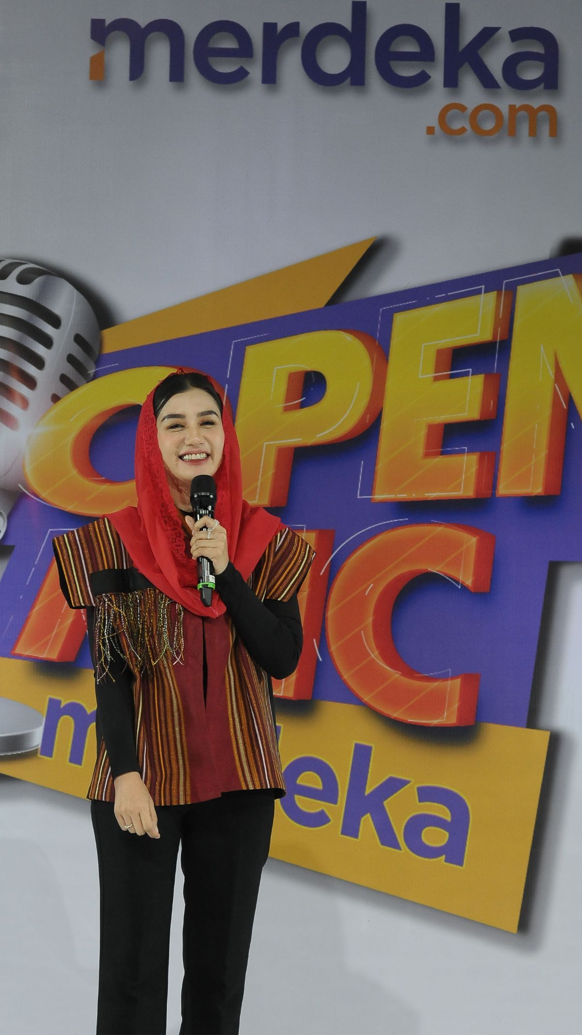 Curhat Istri Bupati Trenggalek, Dapat Undangan 'Horror' Stand Up Comedy