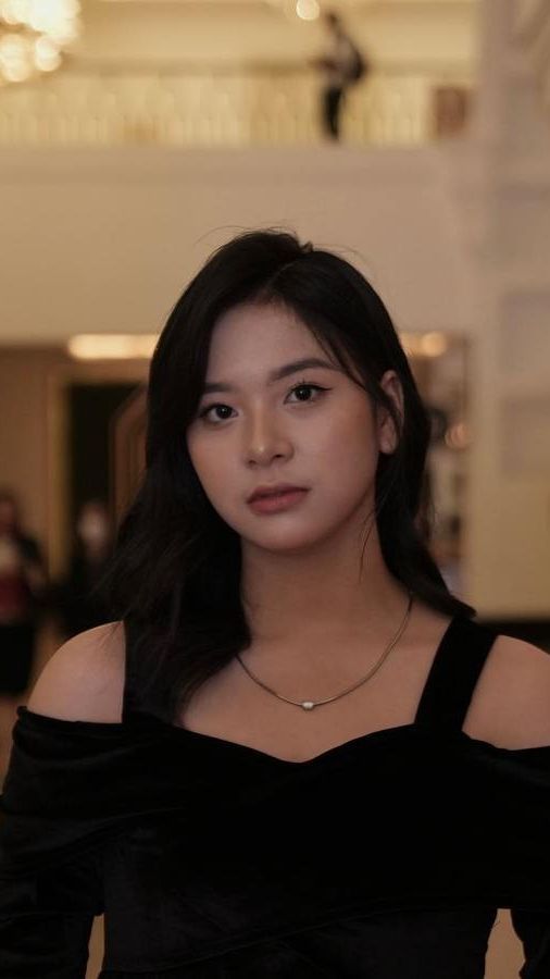 Harus Diinfus Saat Syuting, 8 Foto Zee JKT48 Pemeran Ancika Yang Cantik dan Berbakat