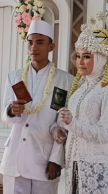 Pernikahan Unik, Orang Jawa Mendapatkan Istri Orang Sunda Seserahan Bawa Beras Tiga Karung