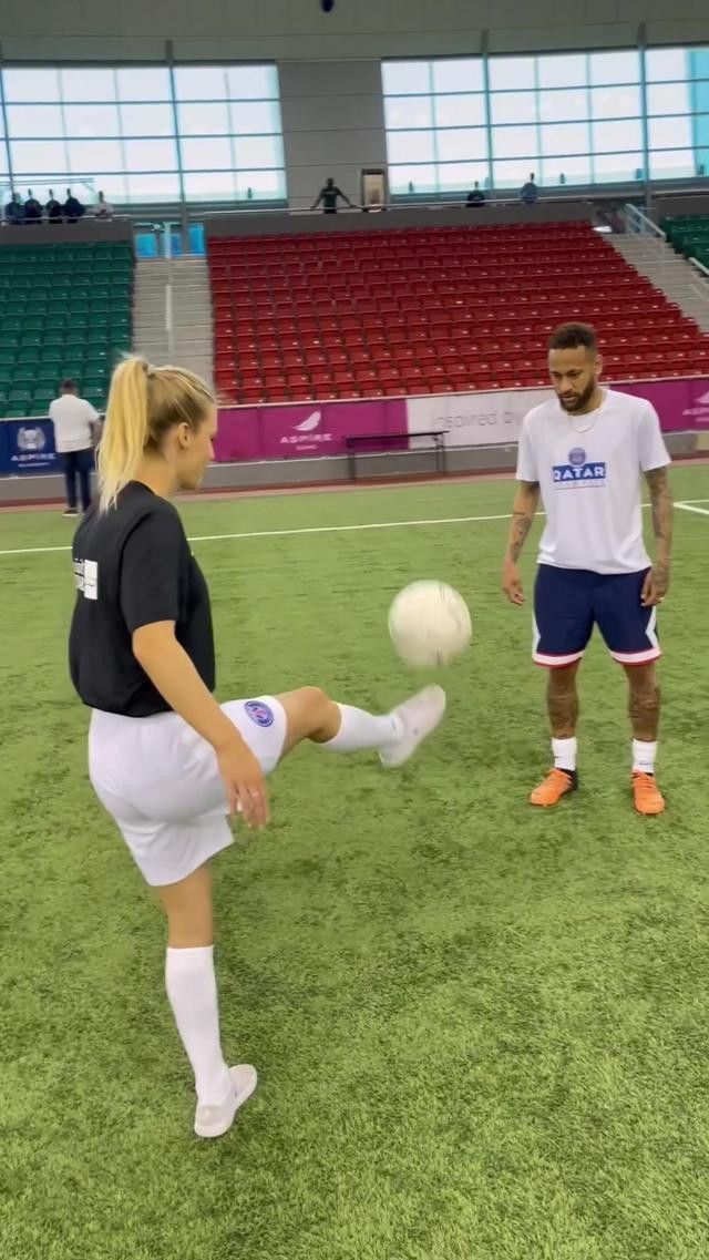 Skill Atraksi Bola Kaki Tingkat Dewa Wanita ini Sampai Bikin Neymar hingga Mbappe Terkagum-kagum