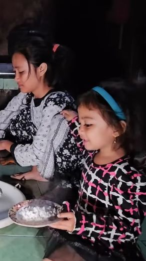 Miris Bocah Ini Tinggal di Kampung Mati Tengah Hutan Makan Nasi Pakai Garam 'Terakhir Menu Pakai Telur di Bulan Puasa'