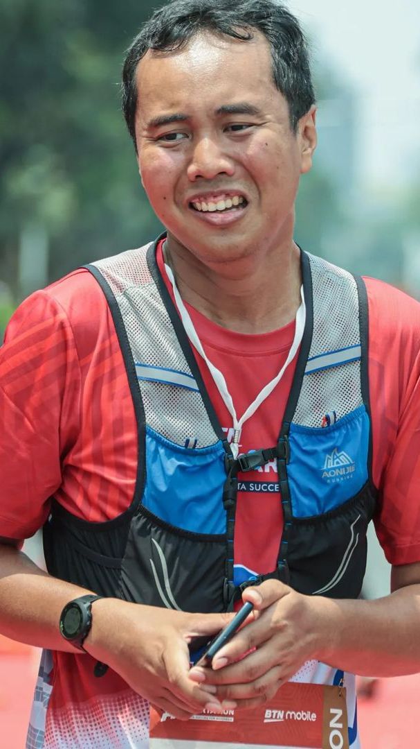 Detik-Detik Penyandang Autisme Tuntaskan Lari Maraton 42 KM, Jadi Pelari Autisme Pertama & Berhasil