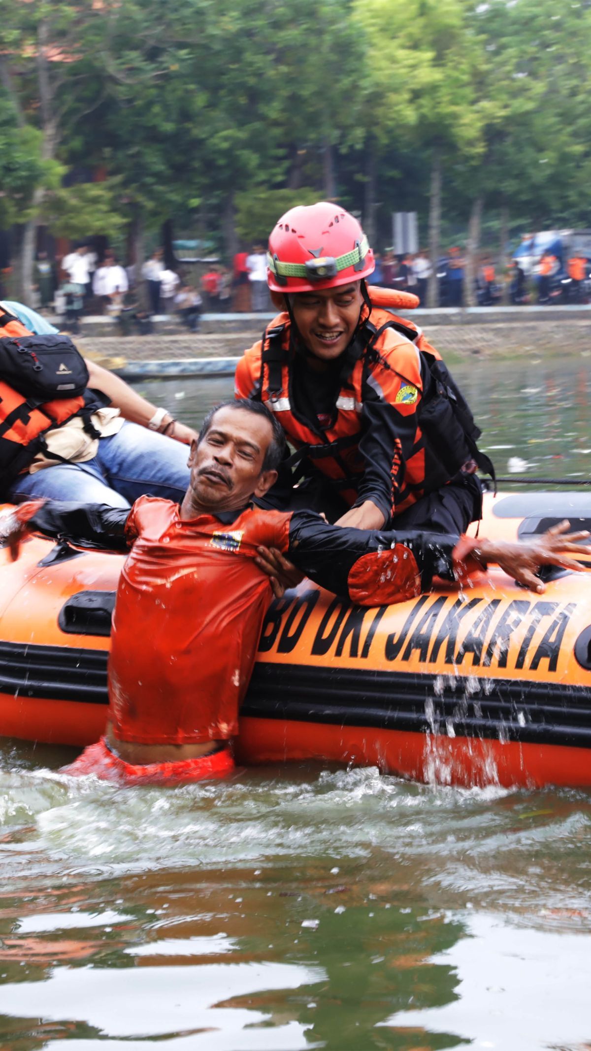 FOTO: BPBD DKI Siagakan Personel untuk Hadapi Banjir saat Pemilu 2024