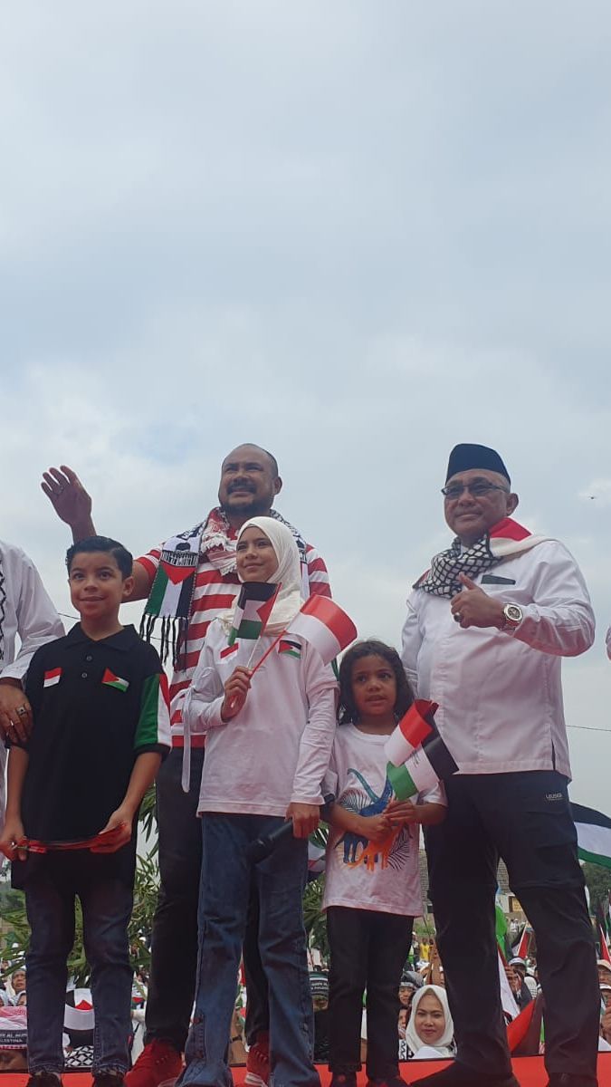 Ribuan Warga Depok Gelar Aksi Bela Palestina di GDC, Begini Suasananya