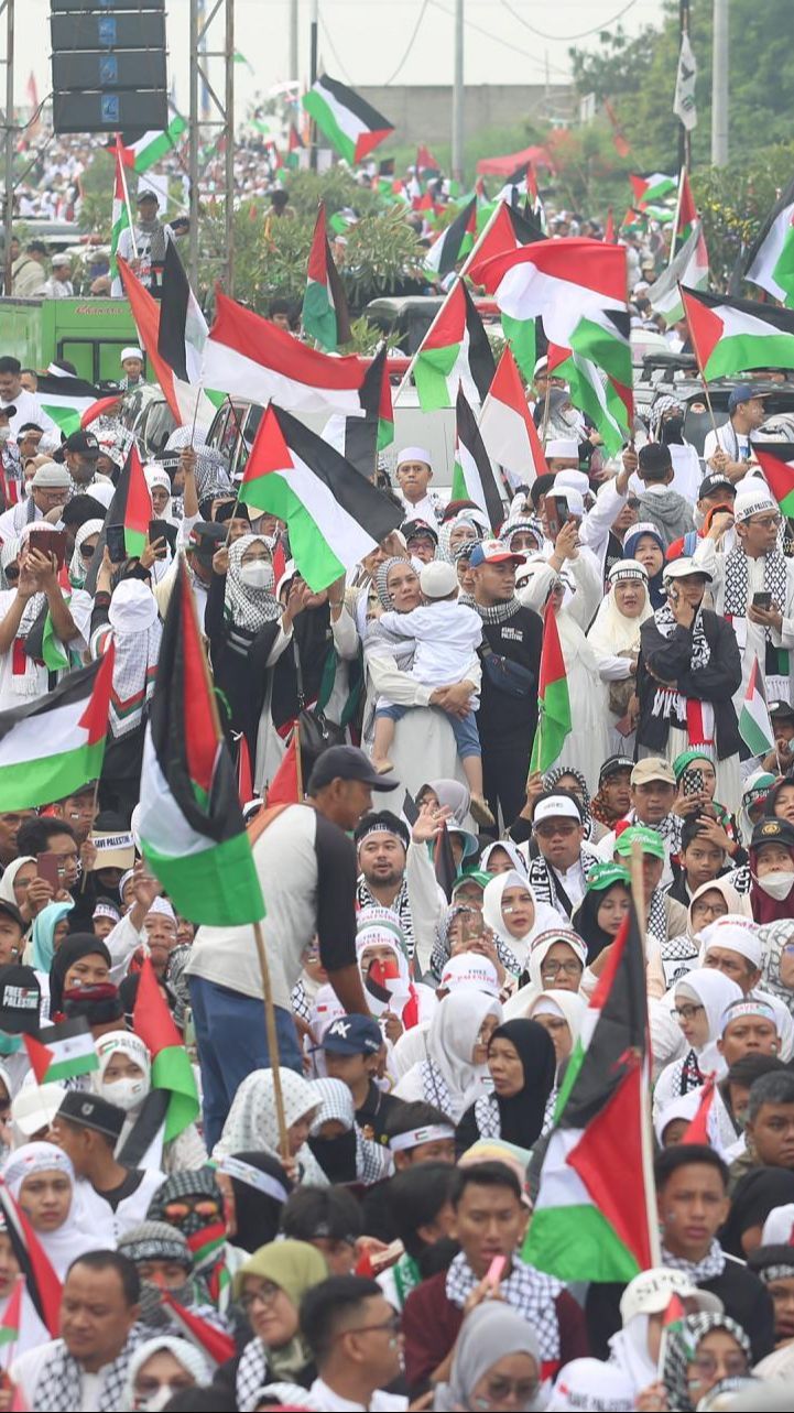 FOTO: Penampakan Ribuan Warga Tumpah Ruah di GDC Depok Gelar Aksi Bela Palestina