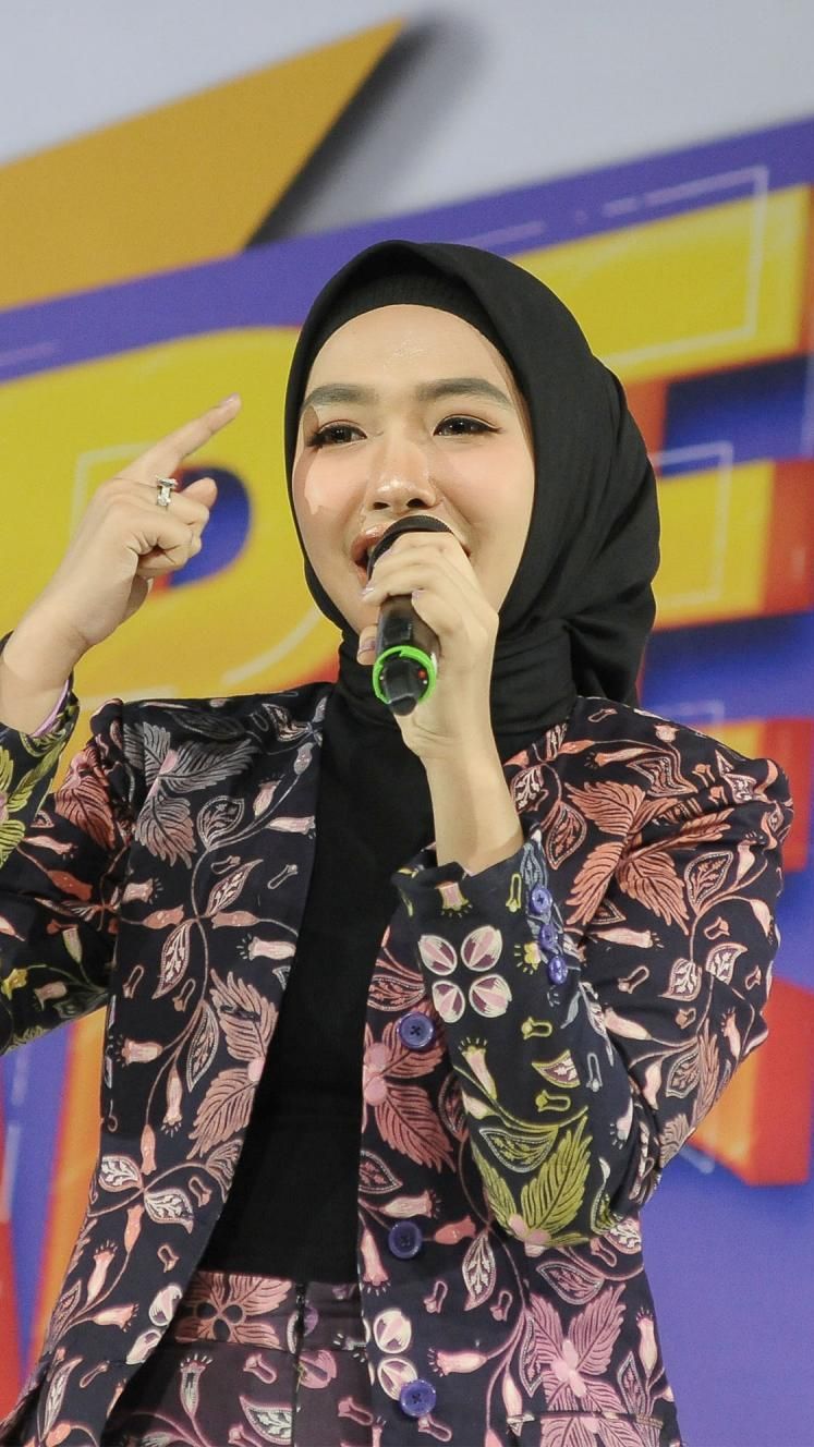 Open Mic: Lucu dan Romantis Kisah Cinta Istri Bupati Taliabu, Zahra Yolanda