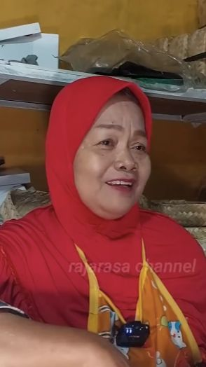 Sering Dihina Ibu Ini Miliki Amalan Buat Usaha, Kini Sukses Jualan Ayam Goreng Kremes 'Anak Semua Sudah Belikan Tanah'