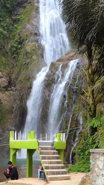 Mengenal Curug Cibadak Garut, Keindahannya Bisa Dilihat dari Pinggir Jalan Desa