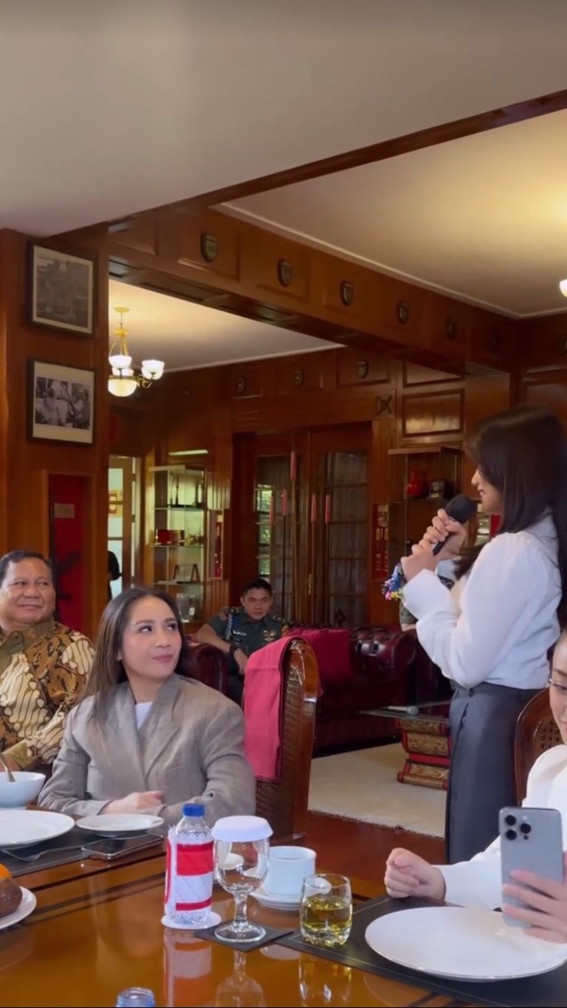 Fuji Diundang Makan Siang Bareng Prabowo di Kantor Kemenhan, Aksi Mayor Teddy Ini Tuai Sorotan