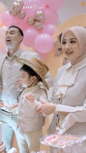 Dekorasi Serba Unik, 8 Foto Baby Guzel Saat Ulang Tahun Ke-2