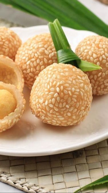 Resep Onde-Onde Telur Asin, Camilan Manis Gurih Menggugah Selera