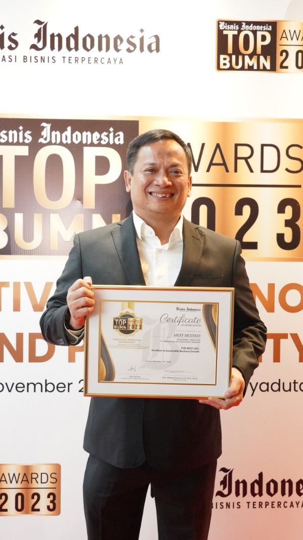 Direktur Utama PNM Arief Mulyadi jadi The Best CEO di Ajang Top BUMN Awards 2023