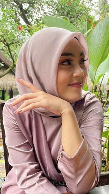 Potret Kak Nisa, Host Kinderflix yang Tengah Jadi Sorotan