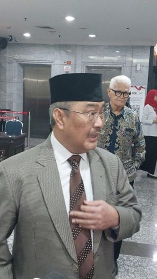 VIDEO: Keanehan Dokumen Gugatan Usia di MK Tak Ditandatangani