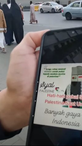 Pembimbing Umrah Asal Indonesia Ditangkap Polisi Arab Saudi, Penyebabnya Pakai Atribut Palestina