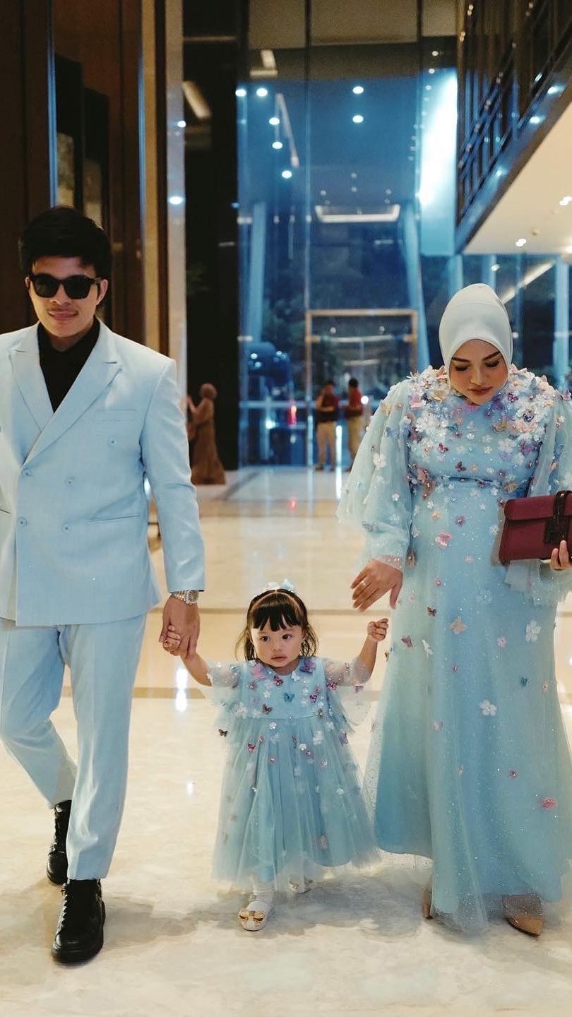 Potret Lucu Ameena Pakai Dress di Pesta Ultah Ashanty, Penampilannya Bak Princess