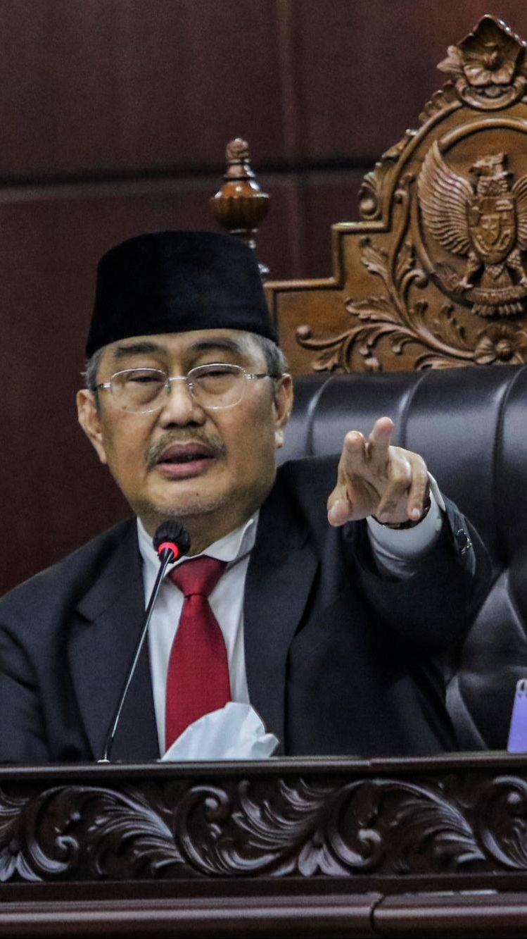 FOTO: Detik-Detik Ketua MKMK Jimly Asshiddique Putuskan Sembilan Hakim MK Melanggar Kode Etik Terkait Batas Usia Capres dan Cawapres