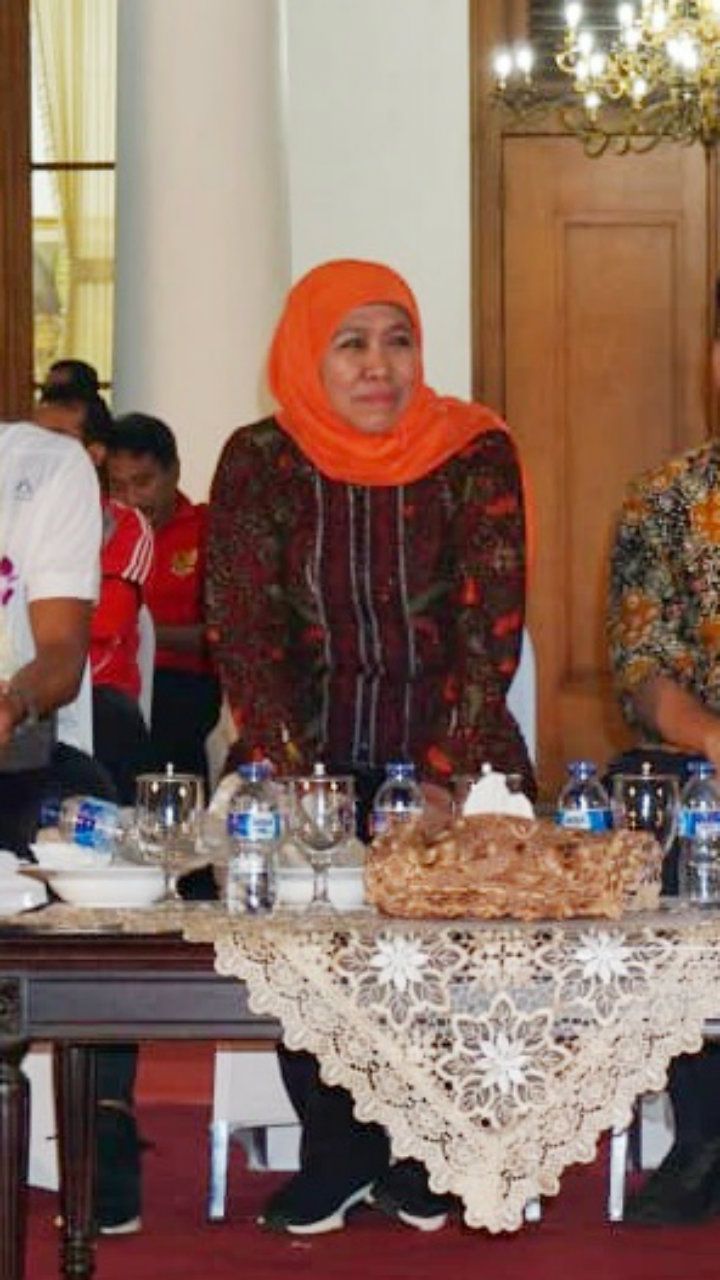 Golkar Tangkap Sinyal Positif Khofifah Jadi Kader: Cantik Sekali Pakai Jilbab Kuning