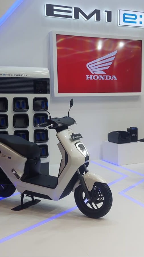 FIFGroup Siapkan Kredit Sepeda Motor Listrik, tapi Syaratnya Lebih Mahal?