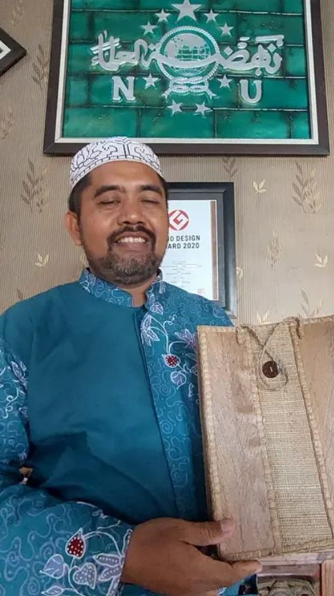 Pria Banyuwangi Ini Dulu Keliling Jualan Pelepah Pisang, Kini Jadi Saudagar Kerajinan Tangan Berbahan Alam yang Laris di Pasar Luar Negeri