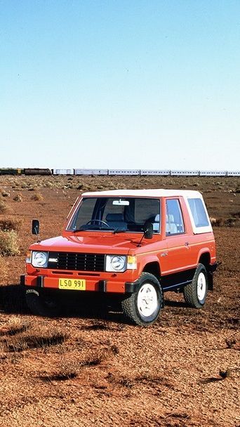 Jadi Mobil Jepang Tersukses, Mitsubishi Pajero Gen 1 Masuk Japan Automotive Hall of Fame