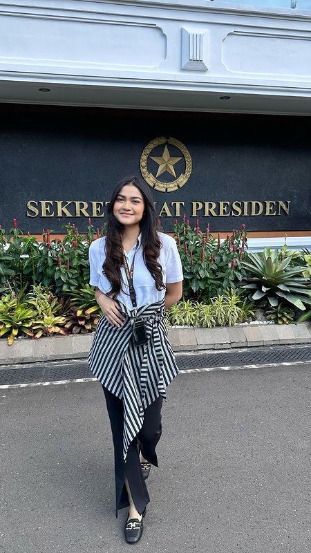 Kini Jadi Menantu Panglima TNI, Intip Deretan Potret Cantik Natasya Regina