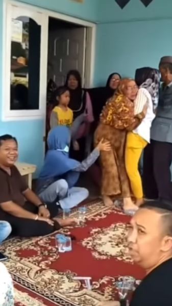 Anak Angkat Bantah Usir Ibu yang Sudah Renta, Begini Pengakuannya