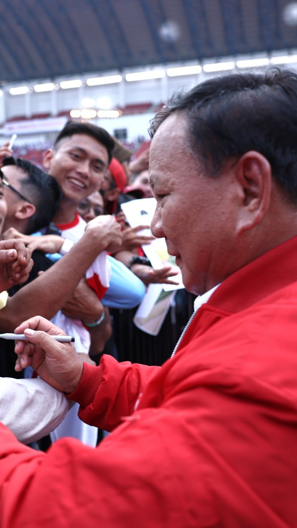 Hasto Sindir Prabowo Tidak Bisa Blusukan Seperti Jokowi, TKN: Setiap Orang Gayanya Beda-Beda