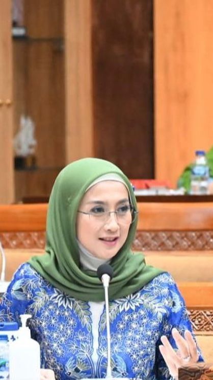 Cantik dan Awet Muda, ini Potret Terbaru Desy Ratnasari Kini Menginjak 50 Tahun