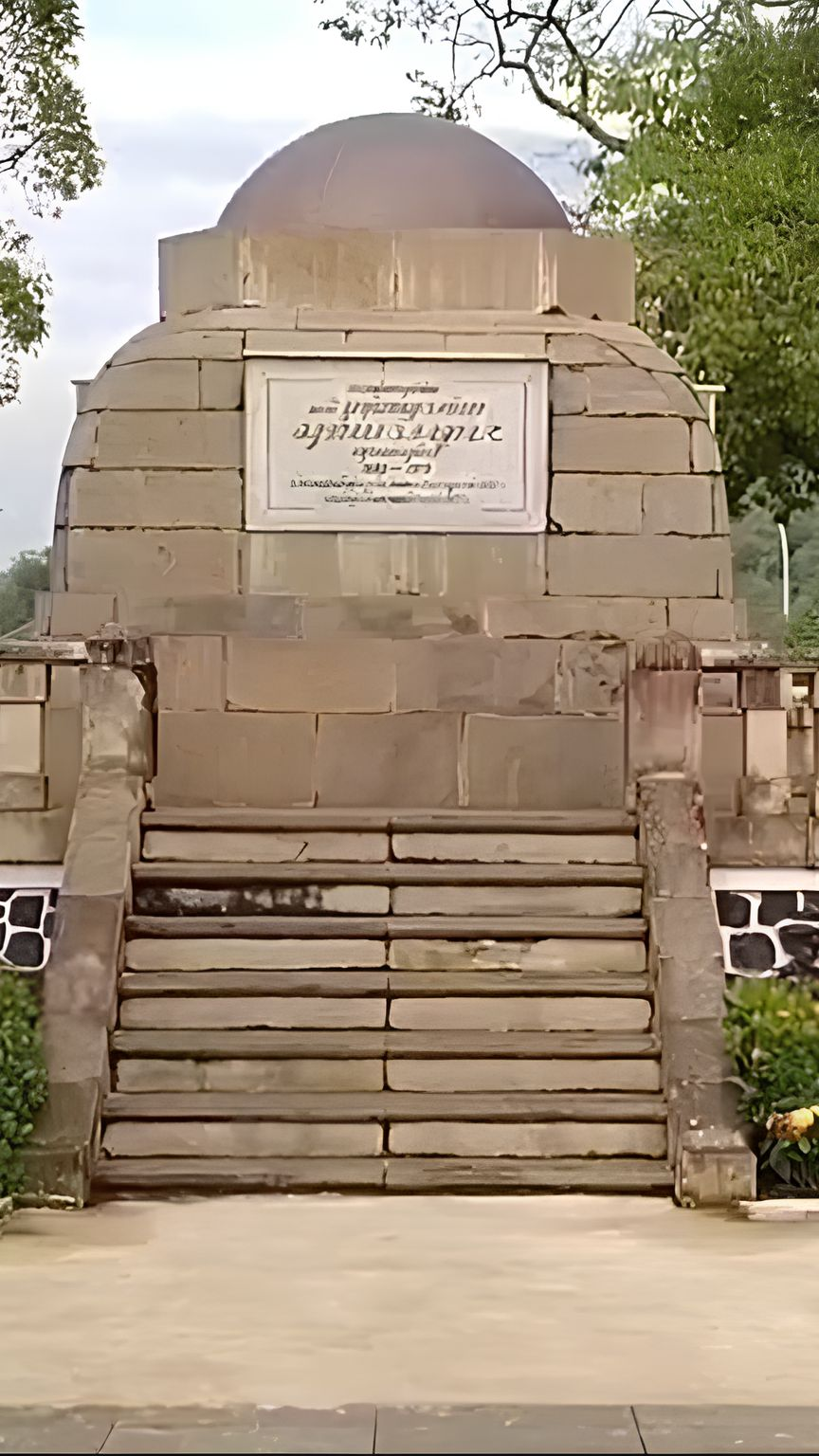 Fakta Menarik Monumen Lingga di Sumedang, Dibuat untuk Mengenang Jasa Bupati Suria Atmaja