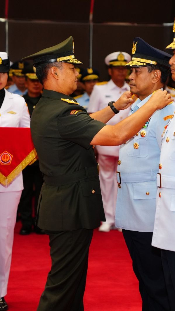 Sertijab Pati TNI, Mantan Ajudan Jokowi Resmi Jabat Pangkogabwilhan II